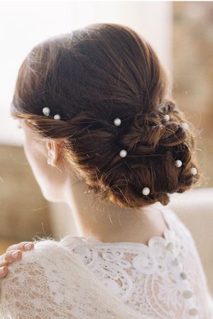 Miss Bennett String Of Pearls Hair Adornment
