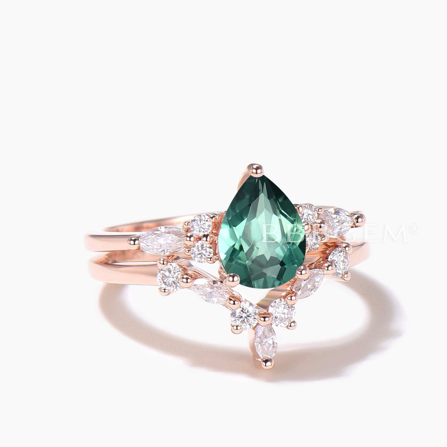 1.25CT Pear Cut Emerald Engagement Ring Diamond Curved Band Bridal Ring Set