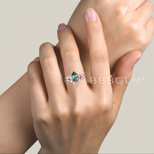 1.25CT Pear Cut Emerald Engagement Ring Diamond Curved Band Bridal Ring Set