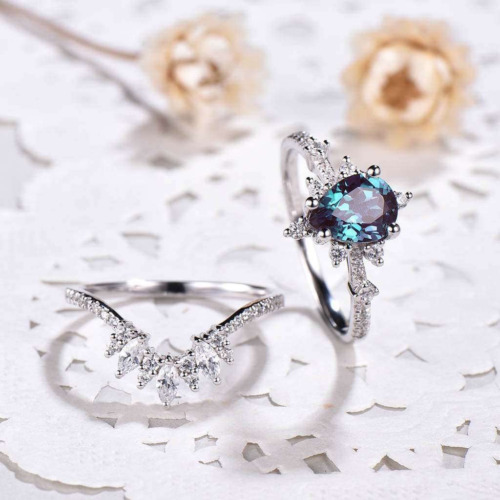 14K/18K Gold Pear Shaped Alexandrite Diamond Art Deco Color Change Engagement Ring Set