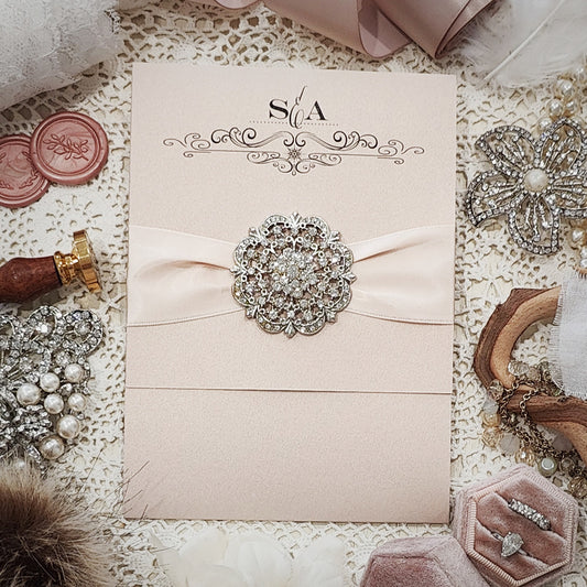 Brooch Wedding Invitation 3505