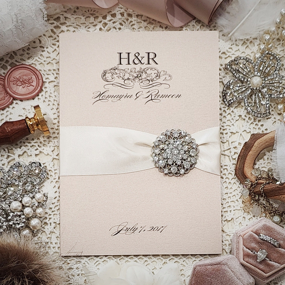 Brooch Wedding Invitation 3513