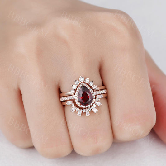 3pcs Pear Garnet Vintage Engagement Ring Wedding Set 1.2 Carat Dimond Band