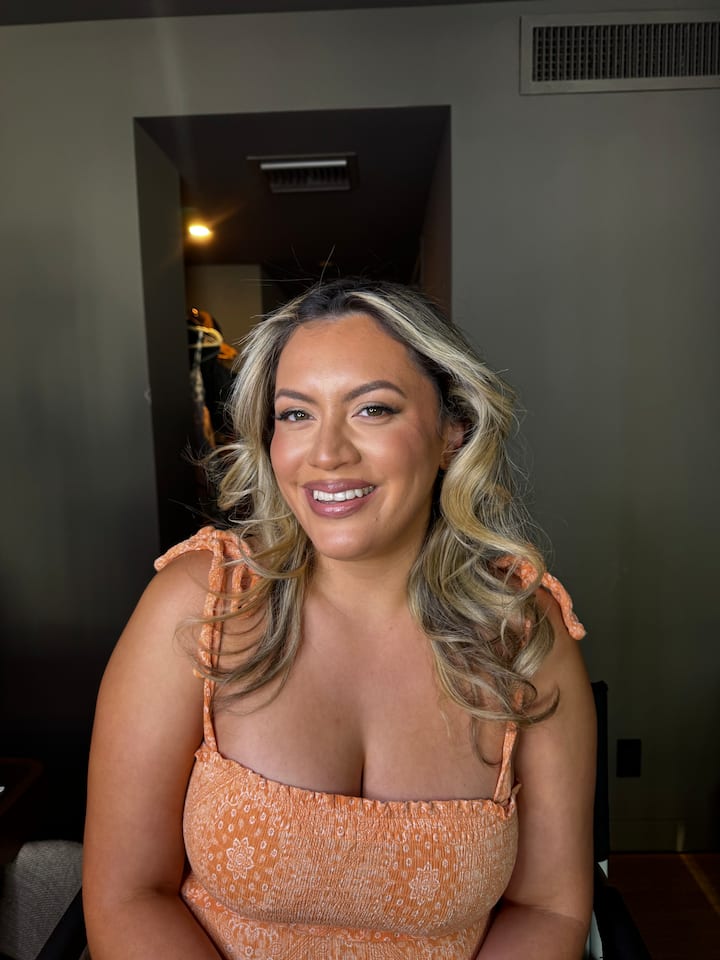 Hair And Makeup By Jazmin'S Vanity