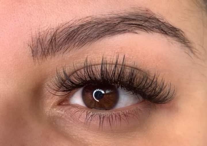 Luxury Lashes And Brows By Simone