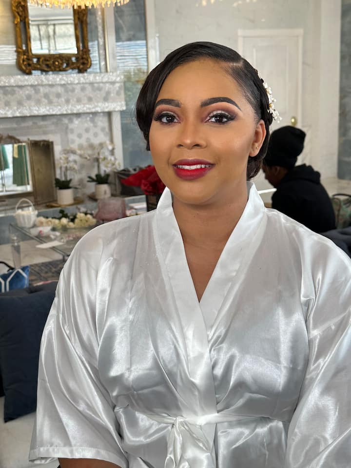 Unique Faces Signature & Soft Glams