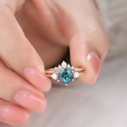 14K/18K Gold Round Alexandrite Diamond Moissanite Three Stone 2pcs Engagement Ring Set