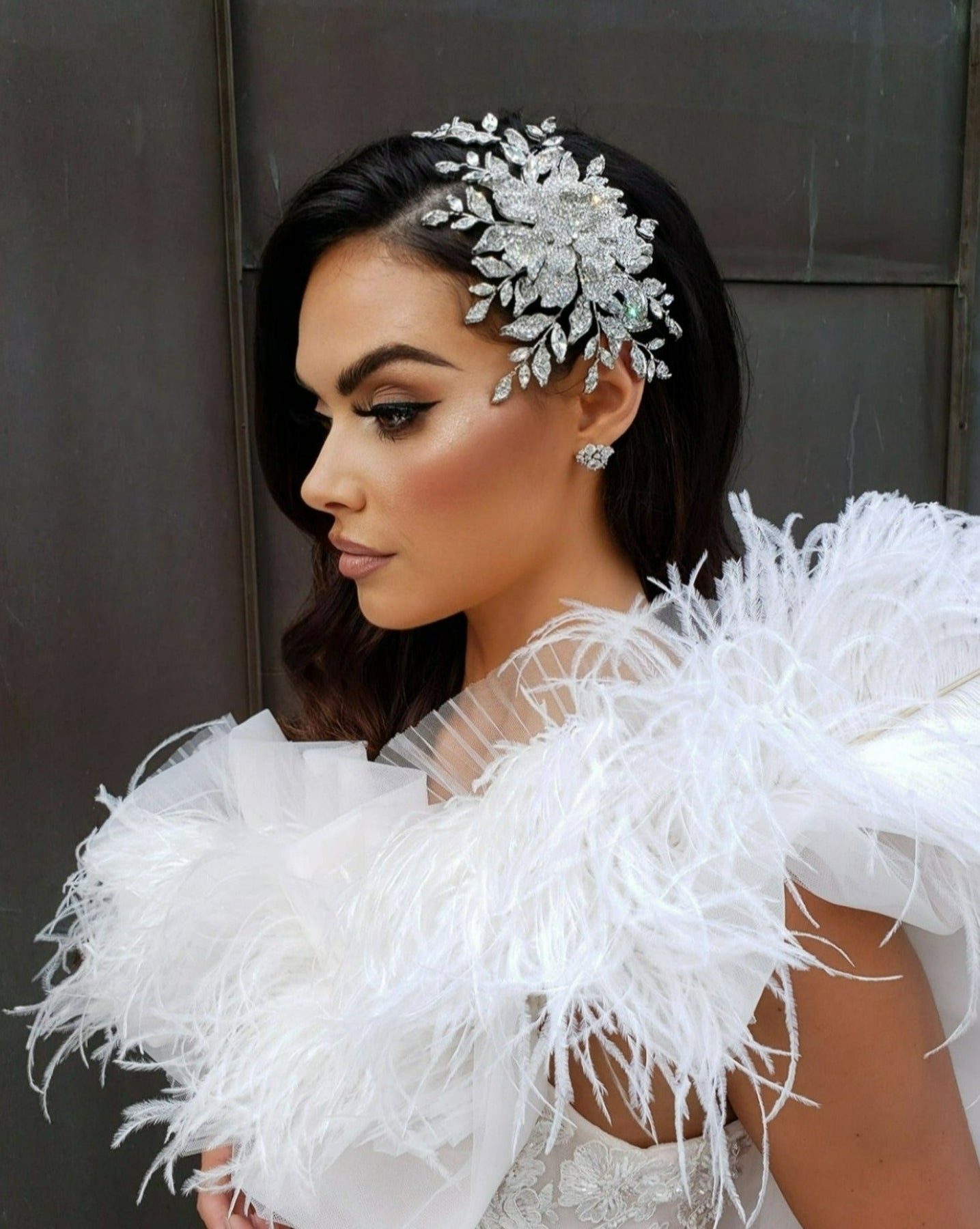Enchanting Crystal Rose Comb Style No. 242587