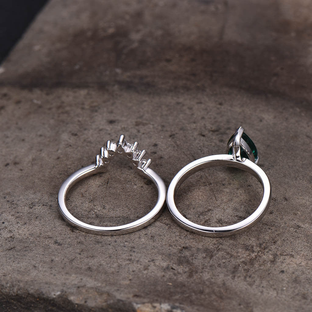 2pcs Pear Shaped Solitare Emerald Engagement Ring Set Comfort Fit
