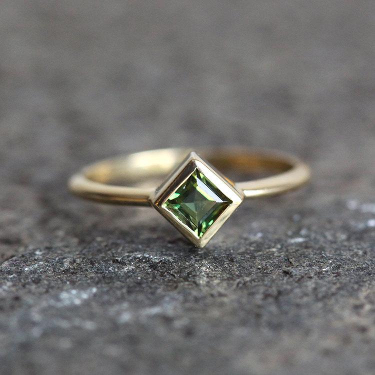 Frida Green Sapphire Ring