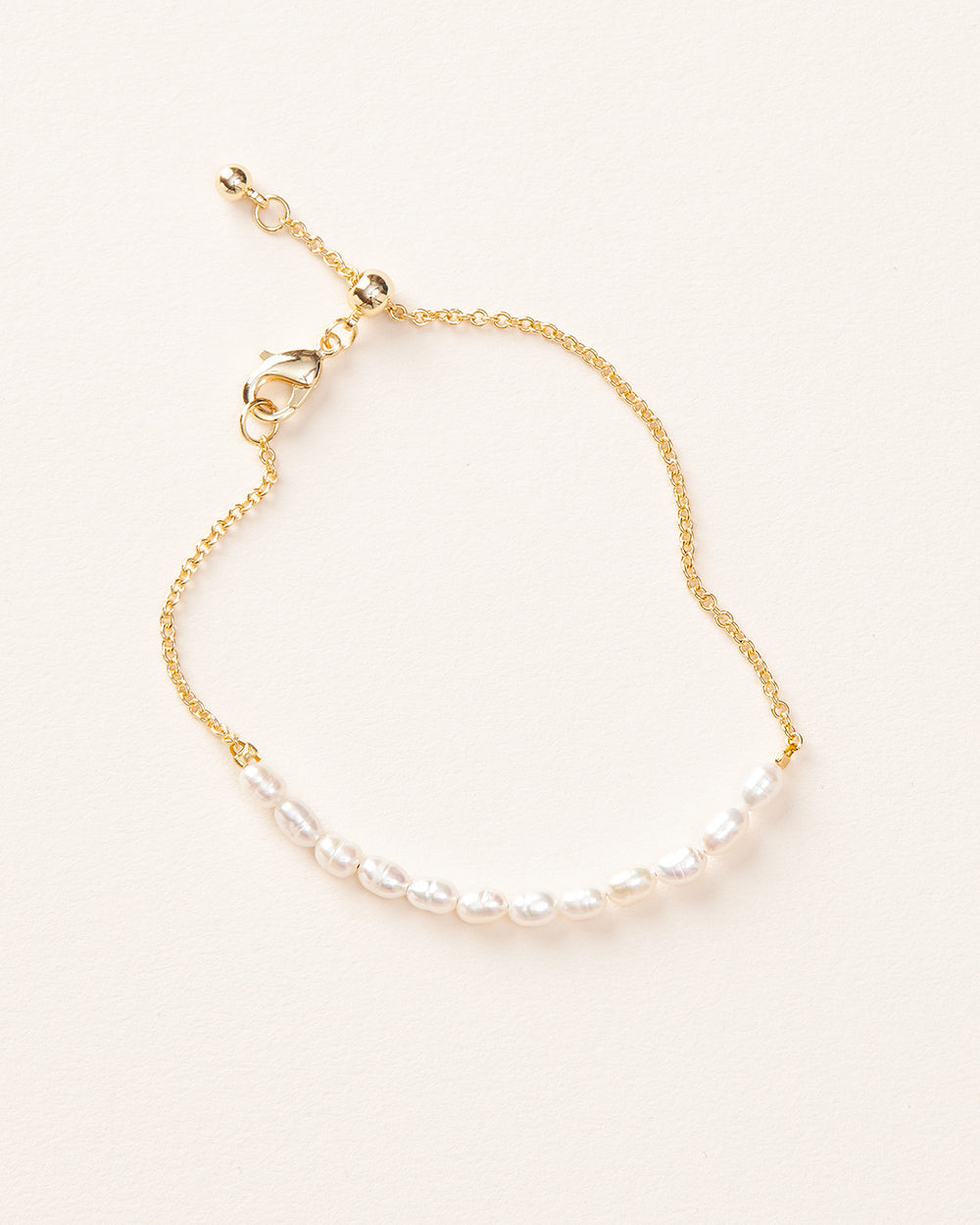 Minimalist Pearl Bracelet