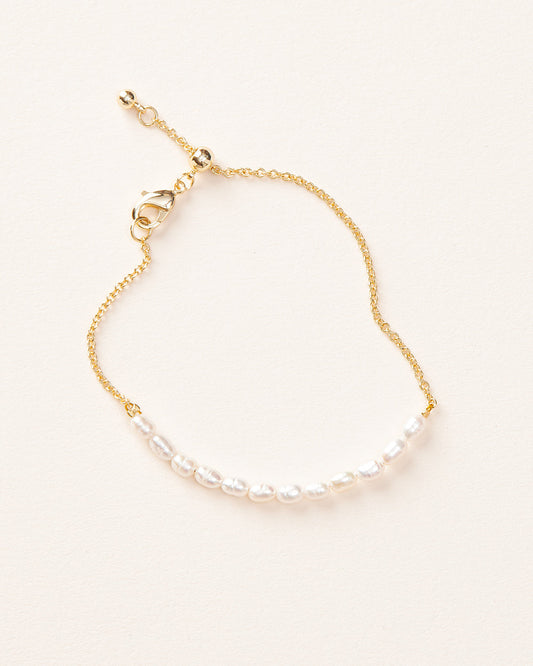 Minimalist Pearl Bracelet
