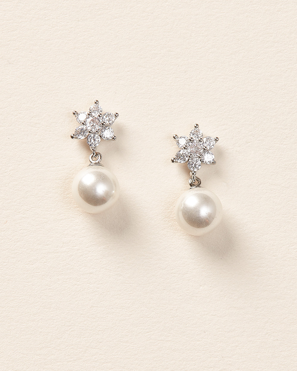 Ella Pearl Earrings