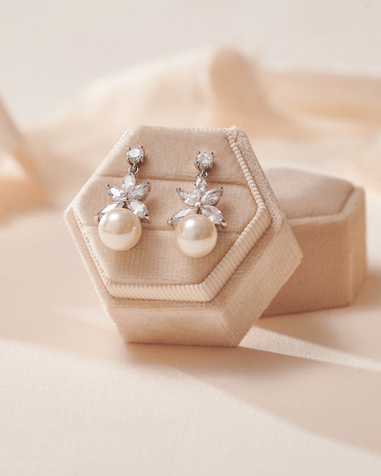 Cayden Pearl Earrings