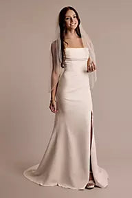 Scalloped Pearl Edge Mid-Length Tulle Veil