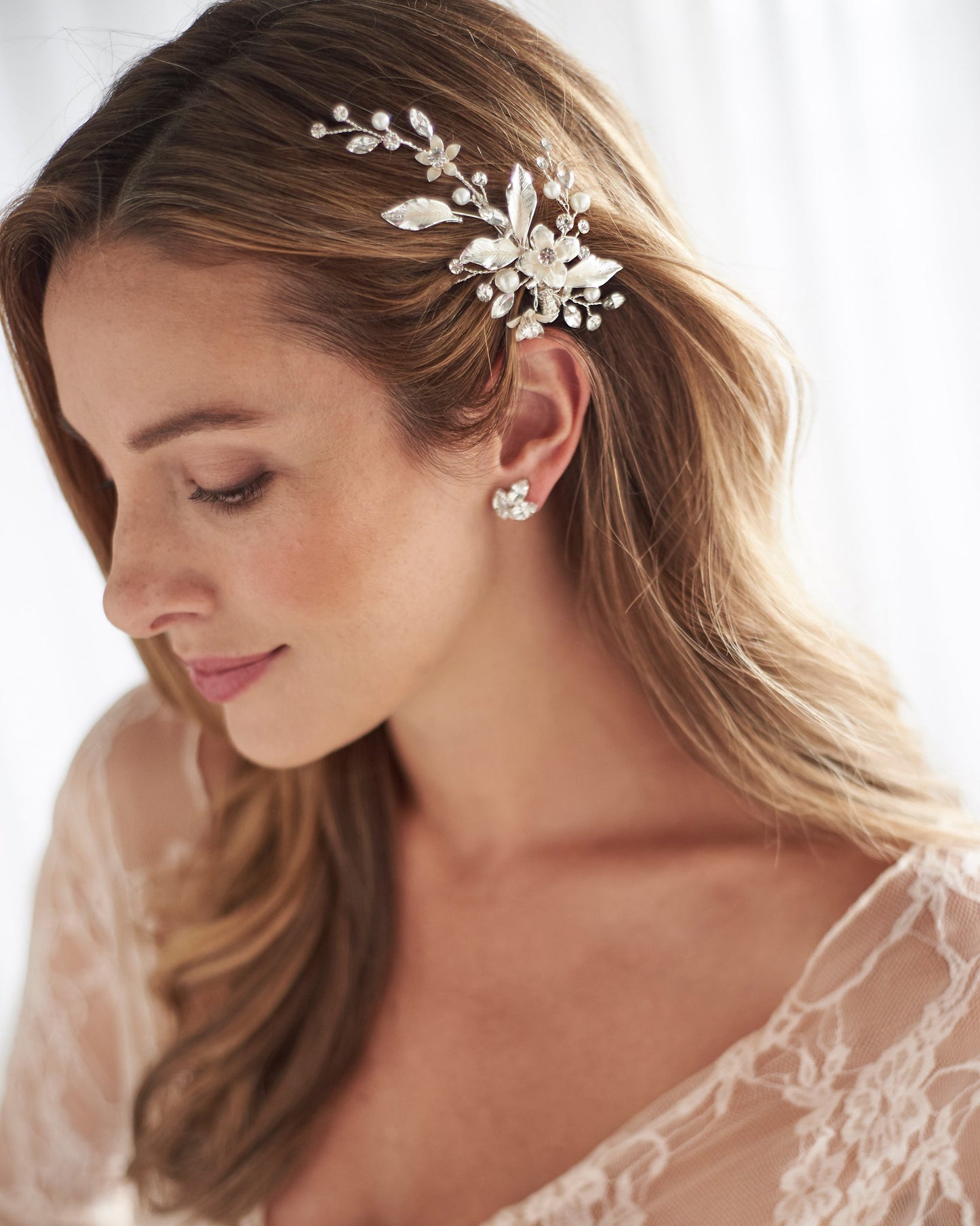 Petite Pearl & Floral Hair Clip