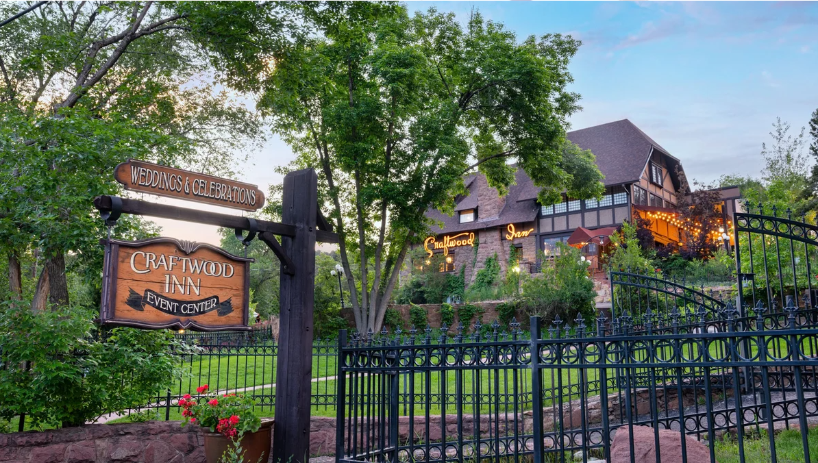 Craftwood Peak Wedding Package