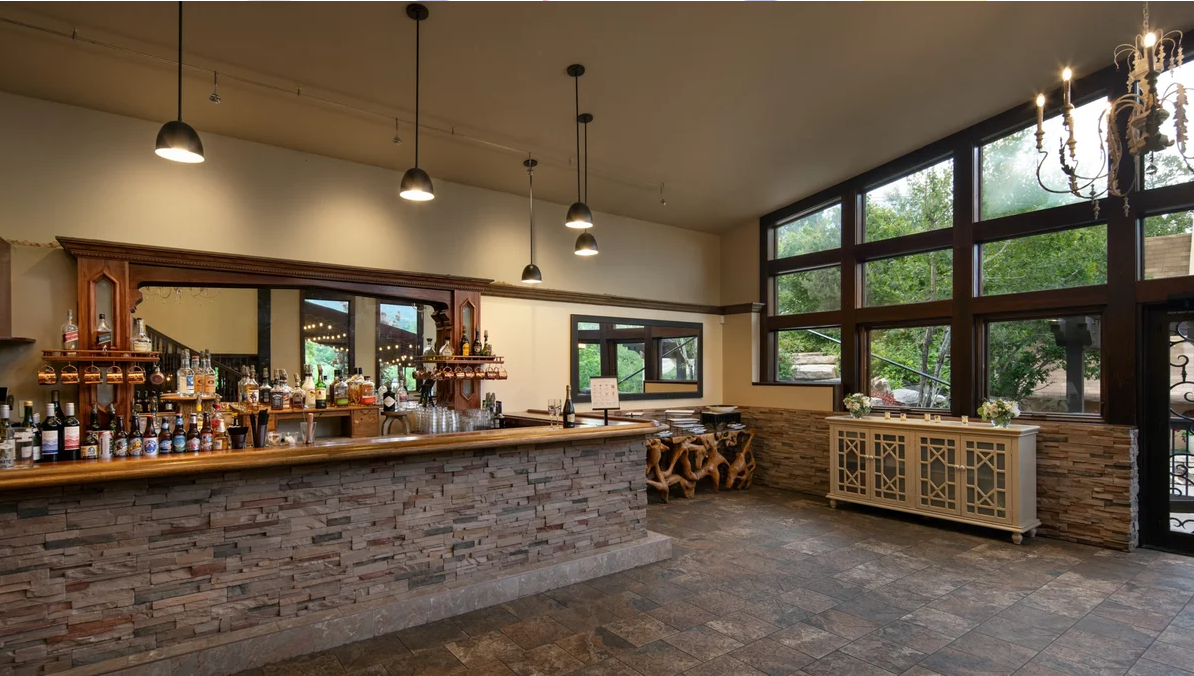 Craftwood Peak Wedding Package