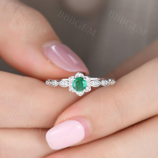 Dainty Natural Emerald Engagement Rings For Mother Scalloped Band 5mm Round Floral