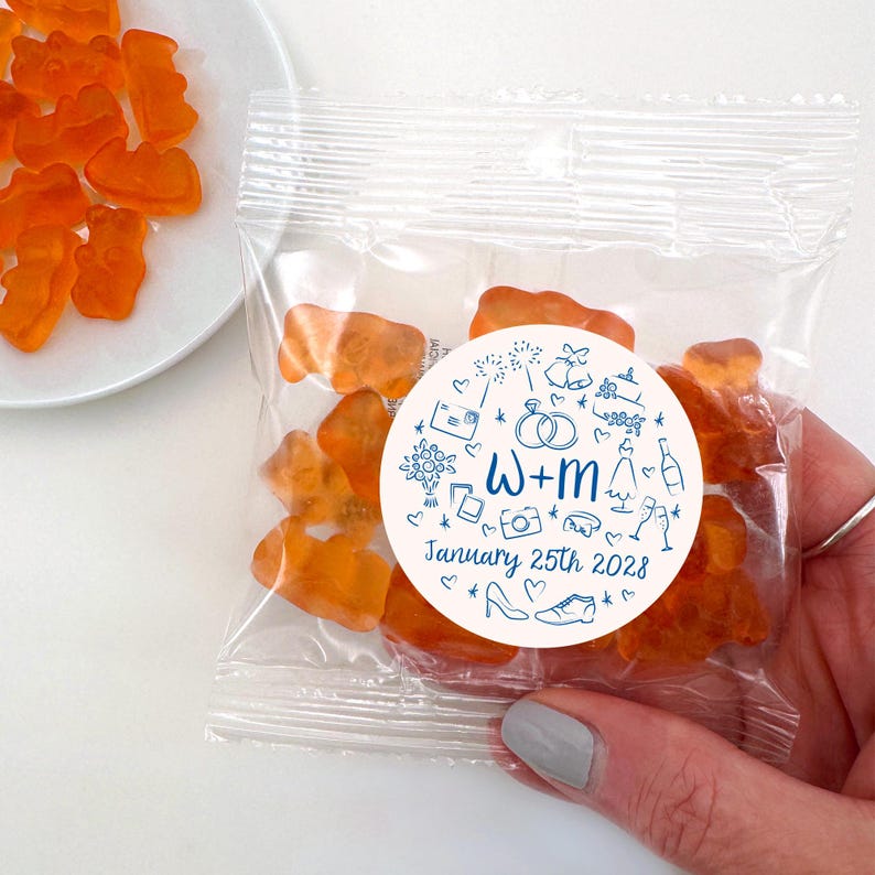 Hand Drawn Wedding, Champagne Gummy Bear Wedding Favors, Personalized Favors, Bridal Shower Favors, Party Favors for Guests - Set of 20