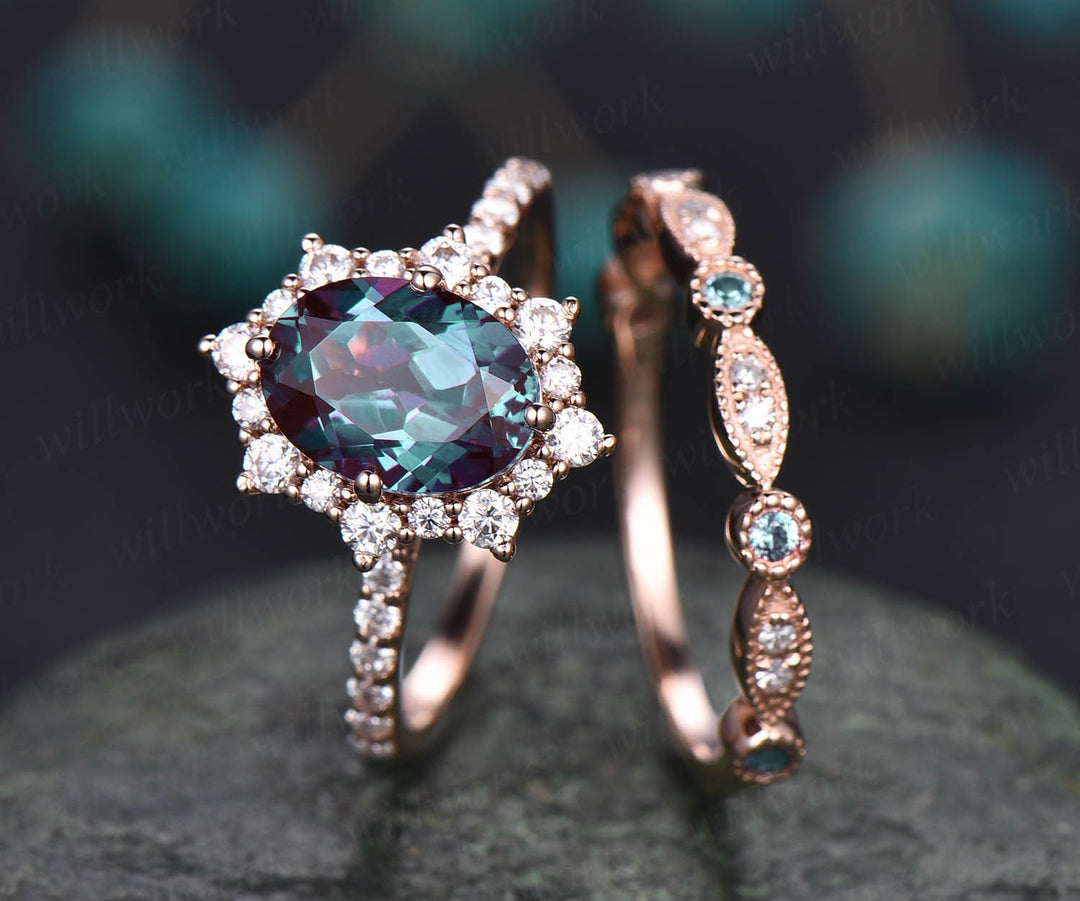 2pcs Vintage Unique Alexandrite Engagement Ring Set 14k Rose Gold Ring Moissanite Halo Ring Alexandrite Bridal Set Diamond Wedding Band