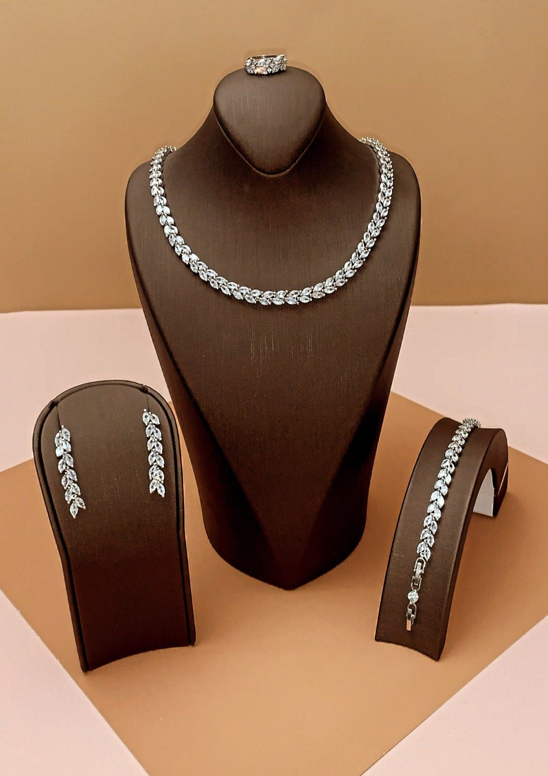 Daisy Jewelry Set With Necklace, Bracelet, Drop Earrings, And Ring *Final Sale*