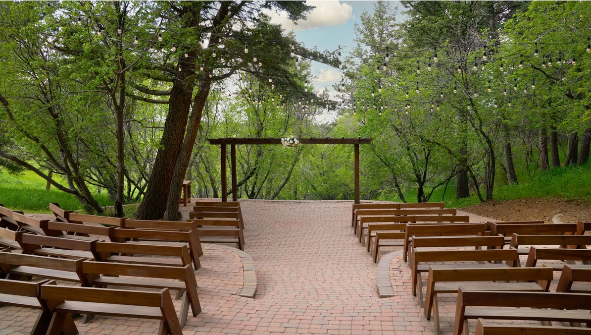 The Pines Wedding Package