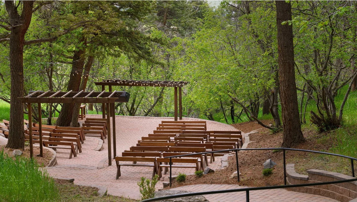 The Pines Wedding Package