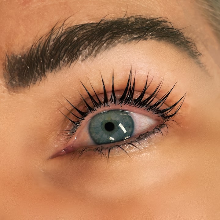 Lash Lifts And Extensions By Lily