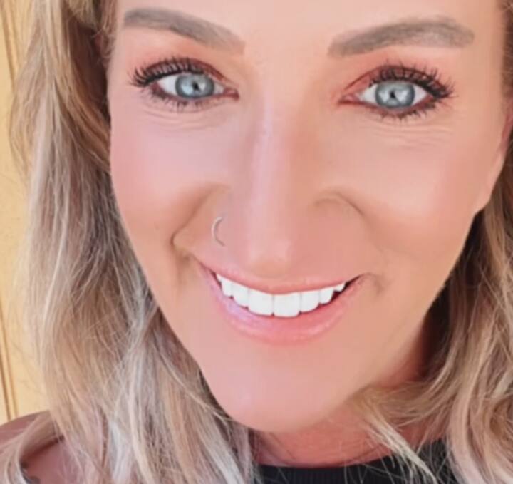 Precise Cuts, Color, And Blowouts By Laura