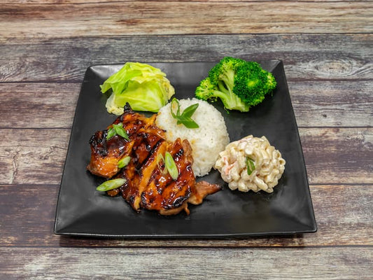 Paradise-Evoking Hawaiian Catering By Kai