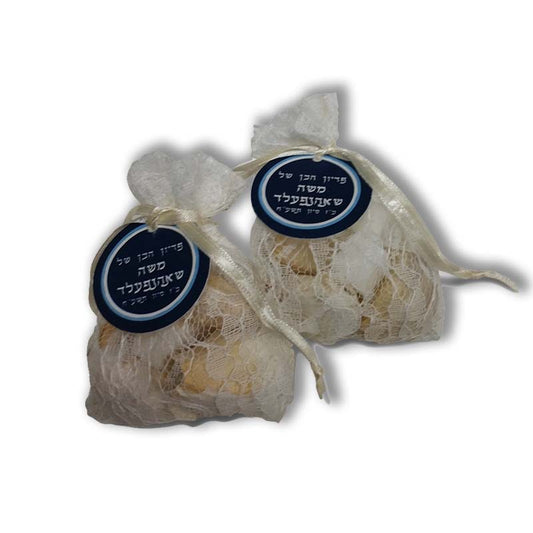 Lace Favor Bags With Personalized Tag