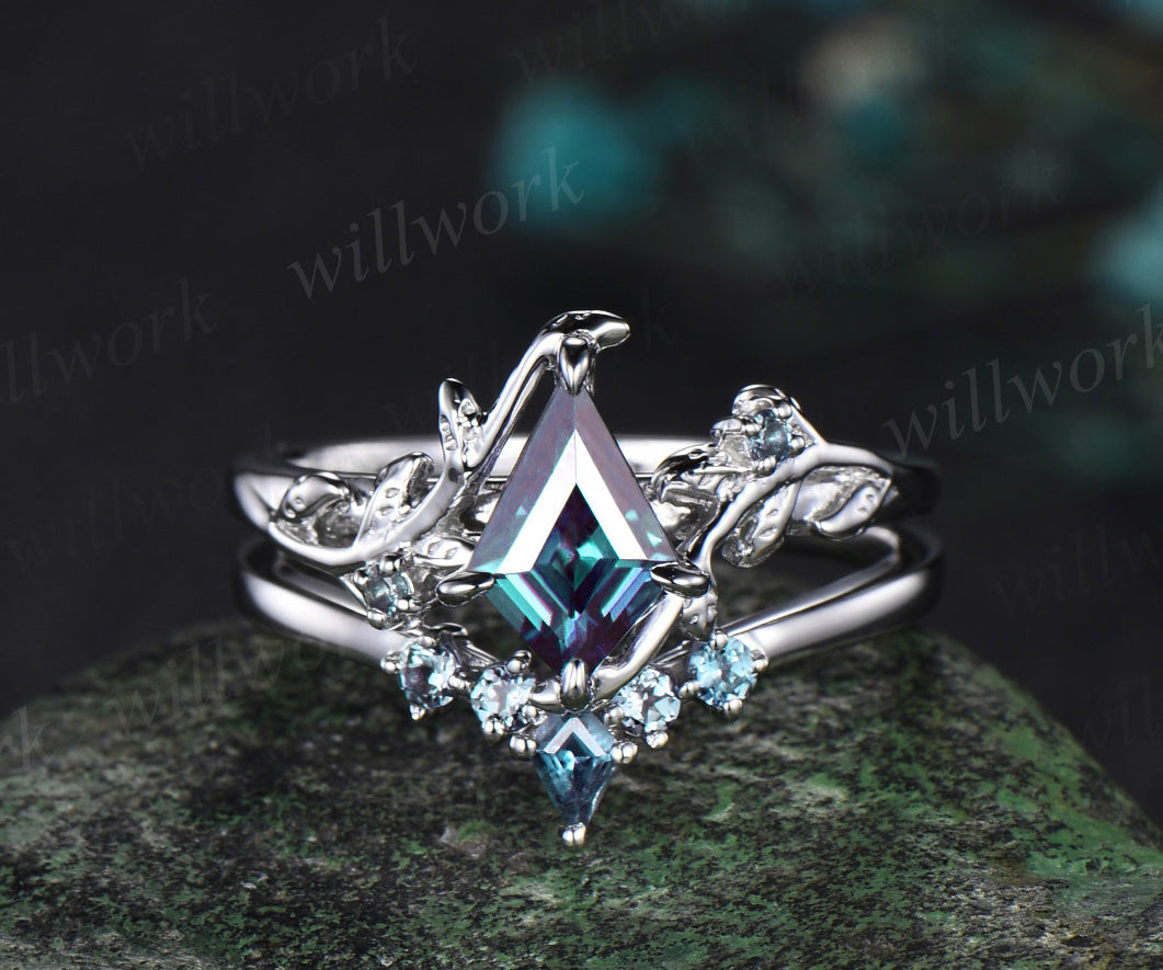 Kite Cut Alexandrite Engagement Ring Set Solid 14k White Gold Vintage Leaf Three Stone Unique Wedding Ring Set Women