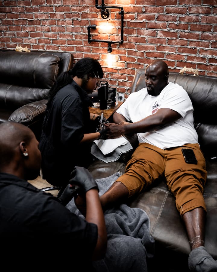 Waterless Pedicures And Men'S Grooming