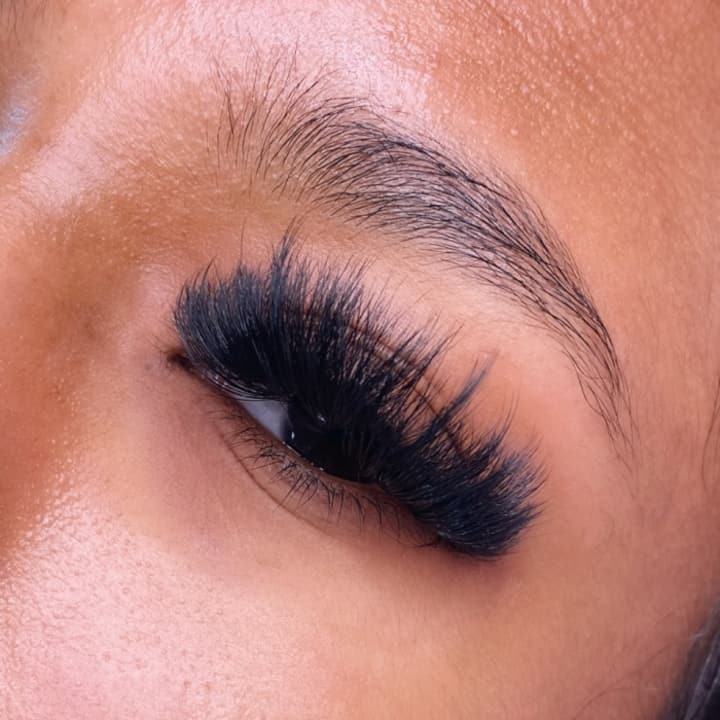 Luxury Lash Extensions
