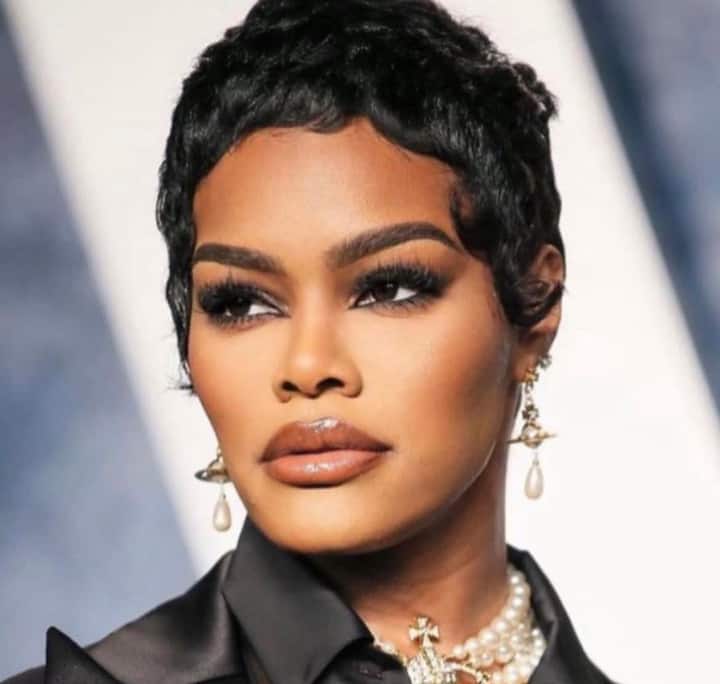 Lash Extensions By Karen