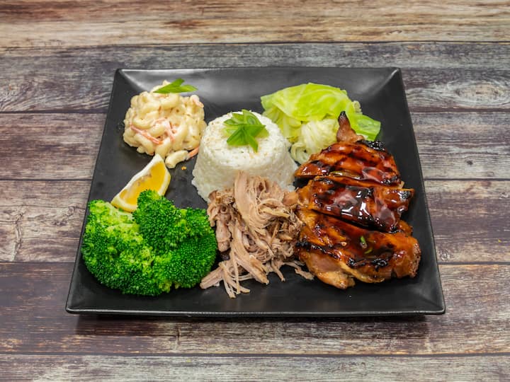 Paradise-Evoking Hawaiian Catering By Kai