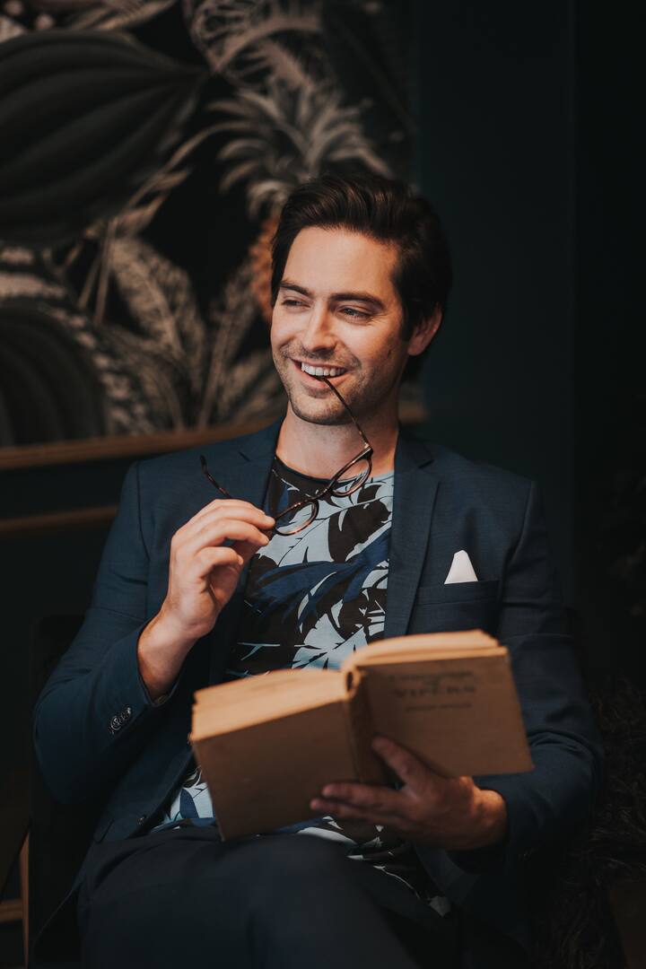 Hollywood Hairstyling By Dina Rose