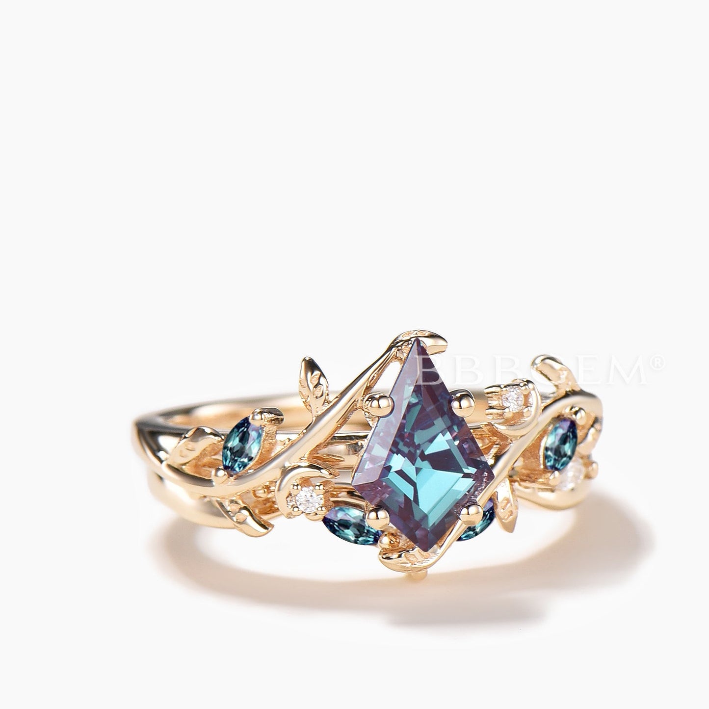Kite Cut Color-change Alexandrite Wedding Ring Diamond Nature Inspired Ring Set