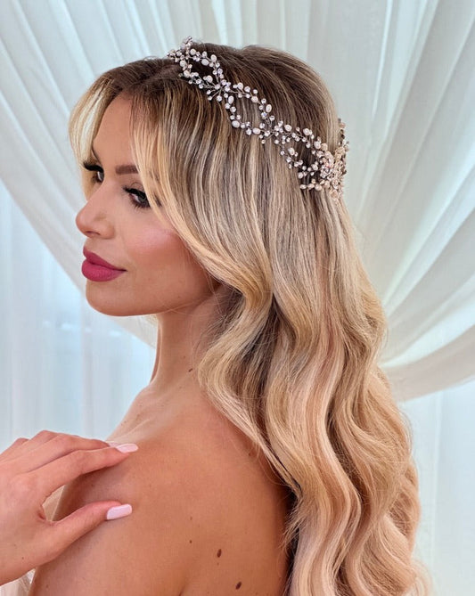 Romantic Crystal And Pearl Halo Style No. 242675