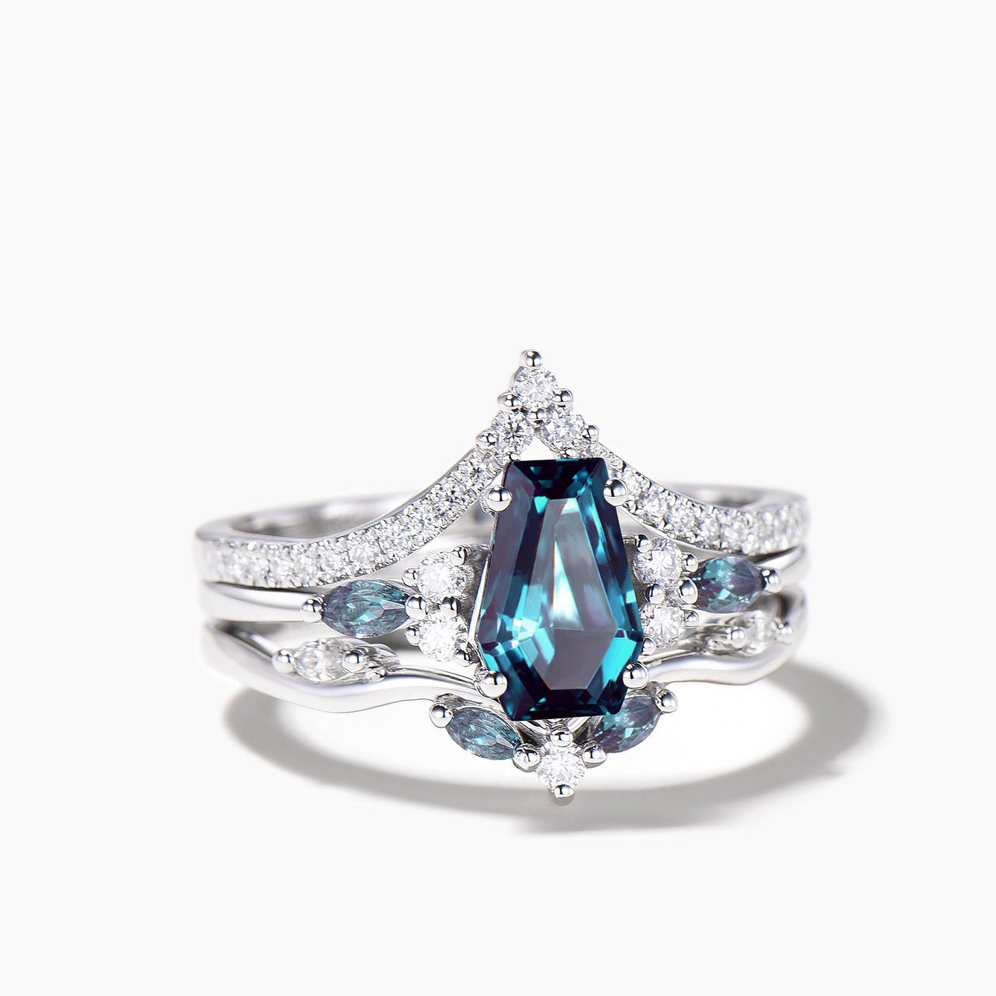 3pcs Coffin Cut Color-Change Alexandrite Diamond Bridal Ring Set