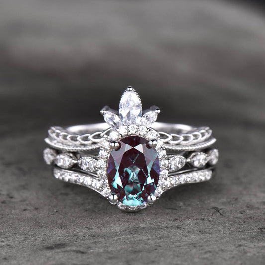 3pcs Oval Alexandrite Halo Diamond Engagement Ring Set