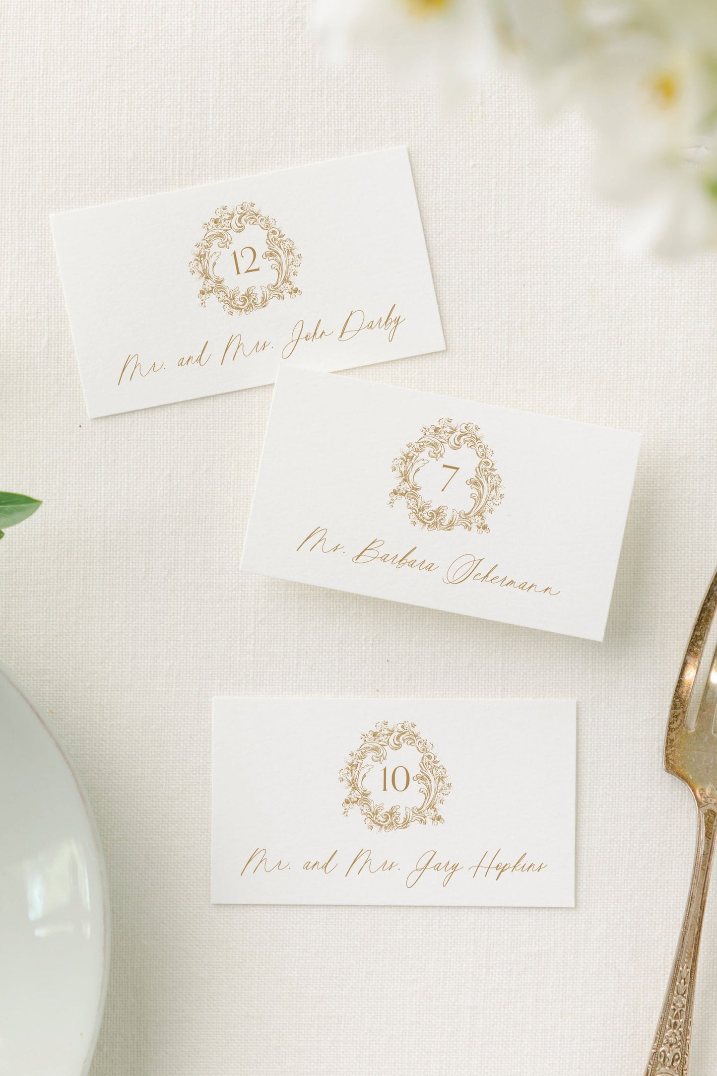 Tavi | Wedding Escort Cards