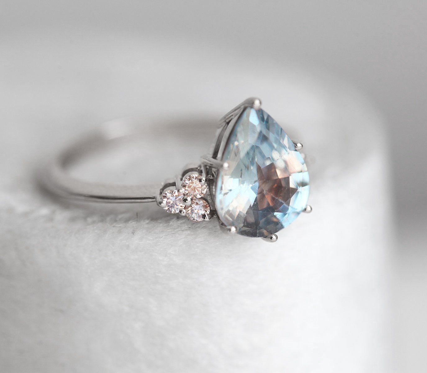 Jeanie Ceylon Sapphire Diamond Ring