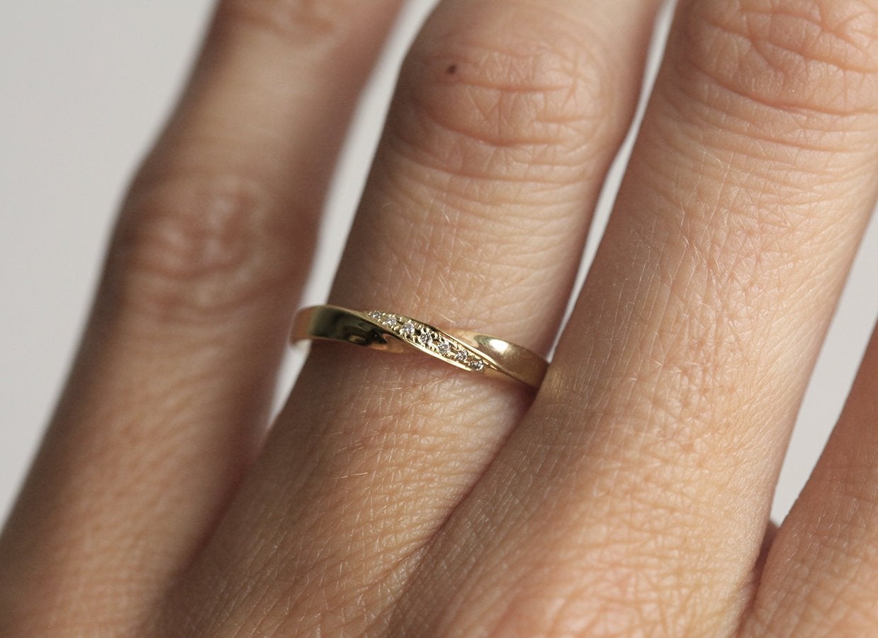 Ksena Twisted Wedding Ring With Diamonds