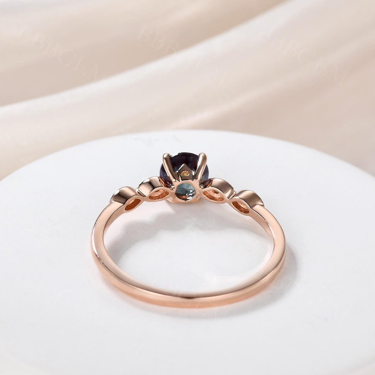 14K/18K Gold Classic RST Alexandrite Diamond Engagement Ring