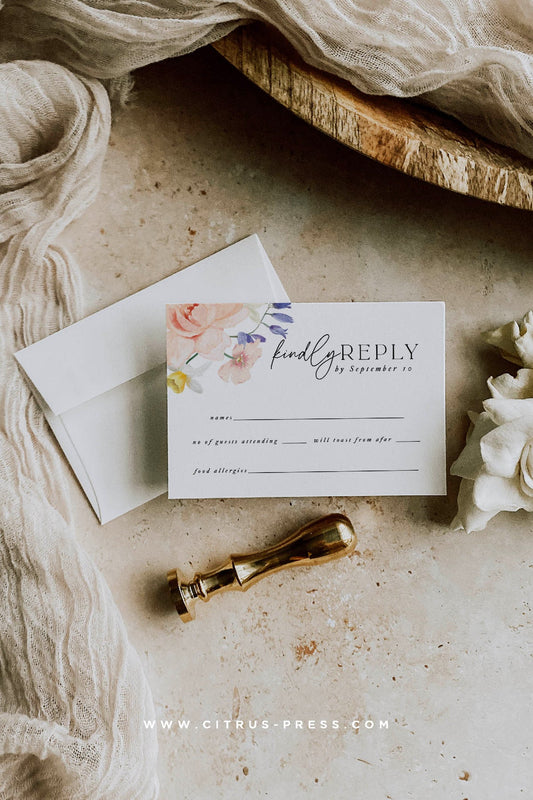 Modern Romantic Monogram Wedding RSVP Card | Layla