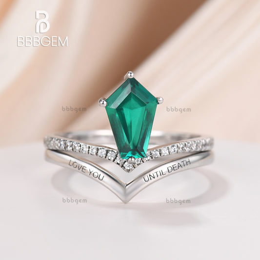 Fashion 9x6mm Pentagon Emerald Statement Ring Set Fancy Shape Step Cut Gemstone V Shaped Diamond Band Engagement Ring Set