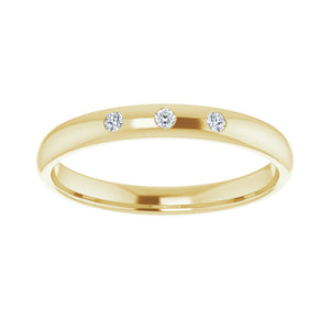 2.14k Yellow Gold & 3 Stone Diamond Half Round Comfort Fit Band