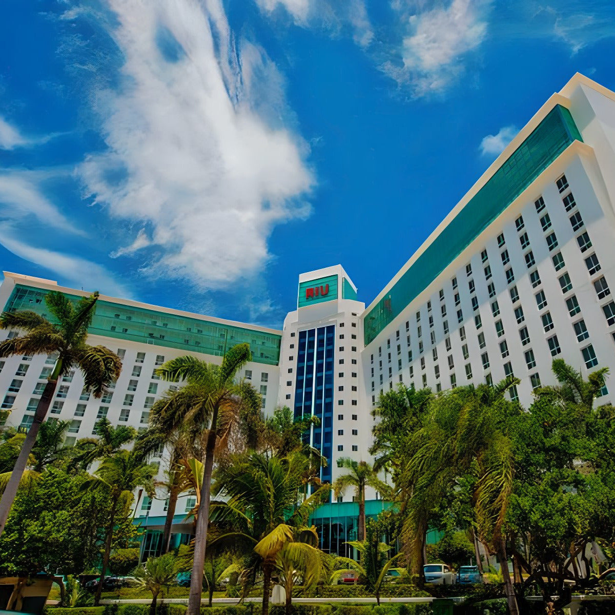 Hotel Riu Cancun Destination Wedding Package